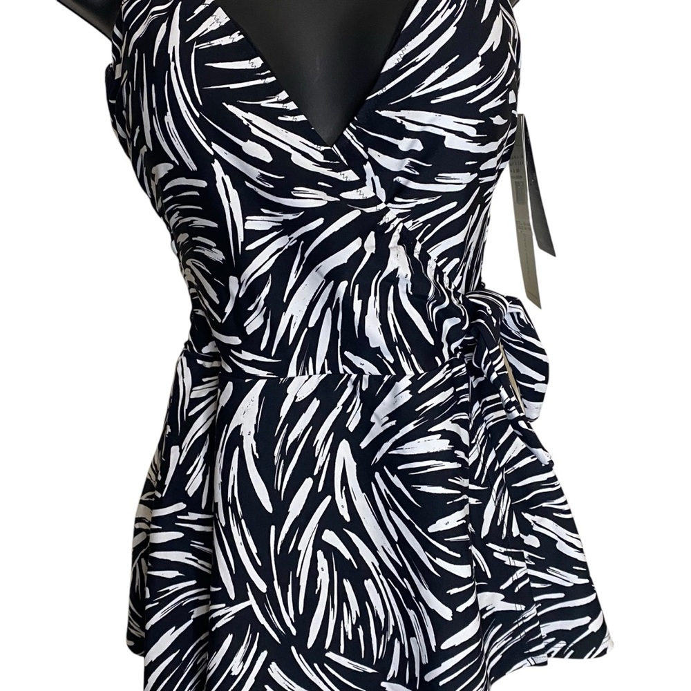Profile by Gottex Women's Black and White Patterned Swim Dress Tie On Hip